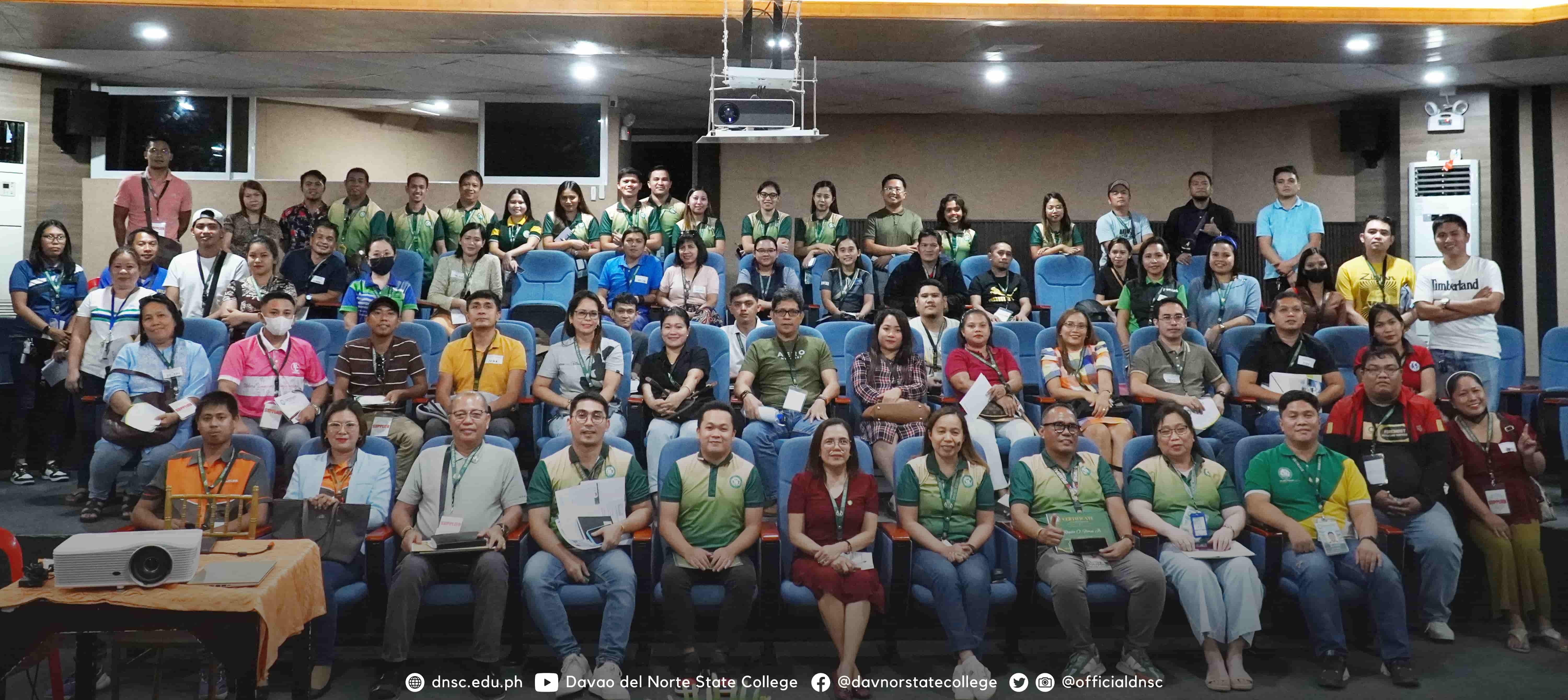 DNSC officials with the Suppliers’ Summit 2024 participants. Photo by Randy Magayon, DNSC PIO.